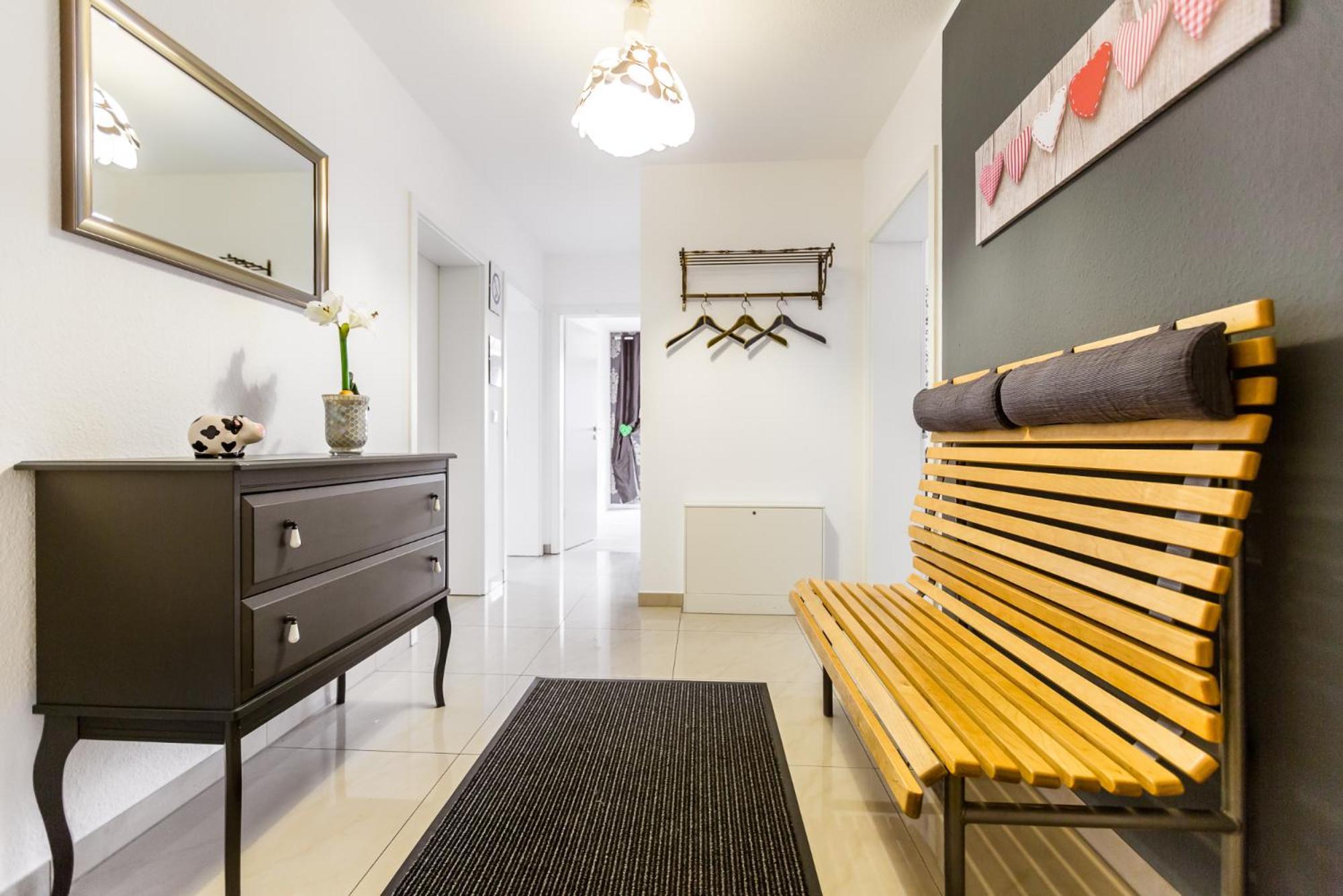 Apartment Koeln Rath Eksteriør bilde