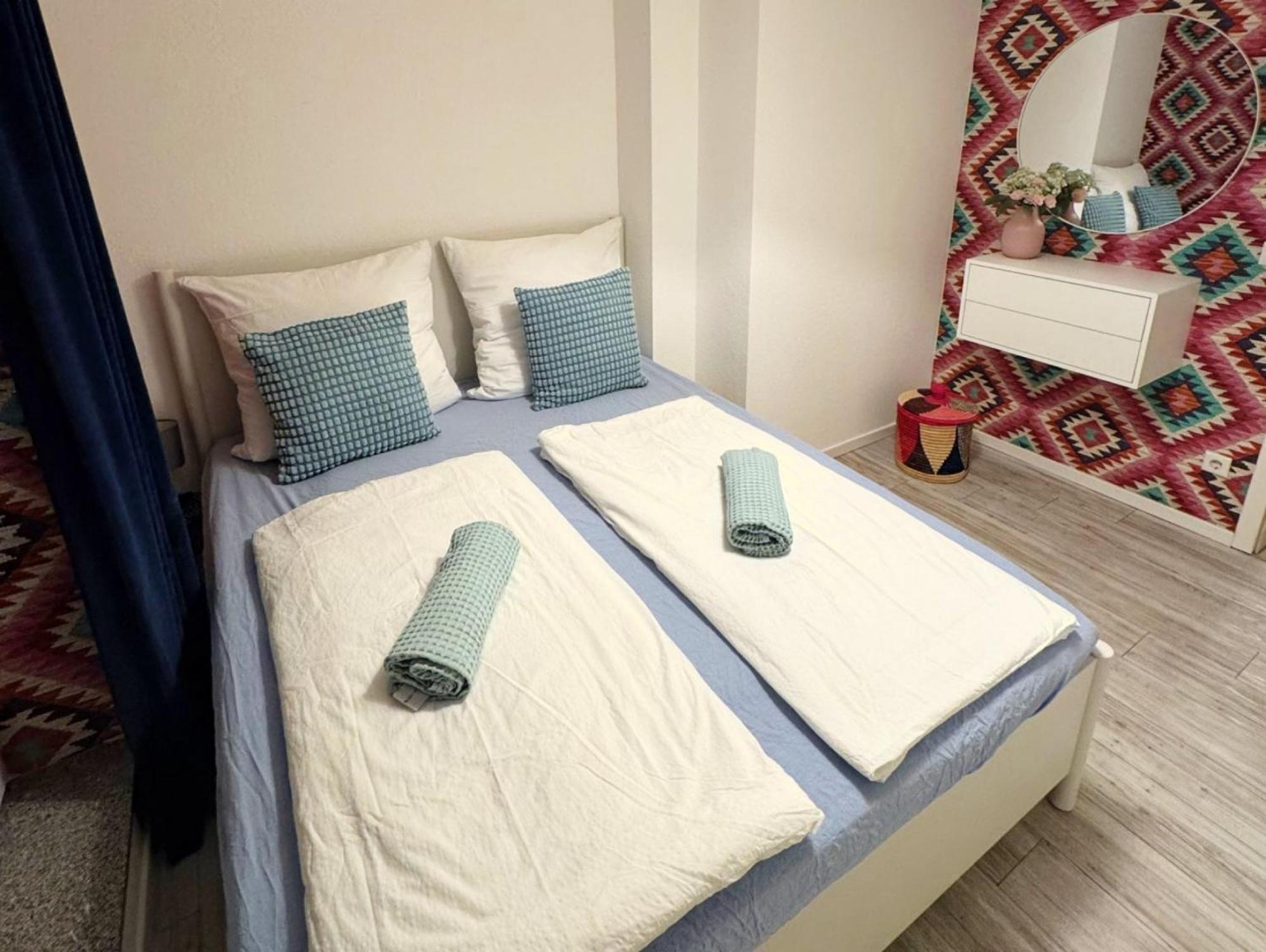 Apartment Koeln Rath Eksteriør bilde