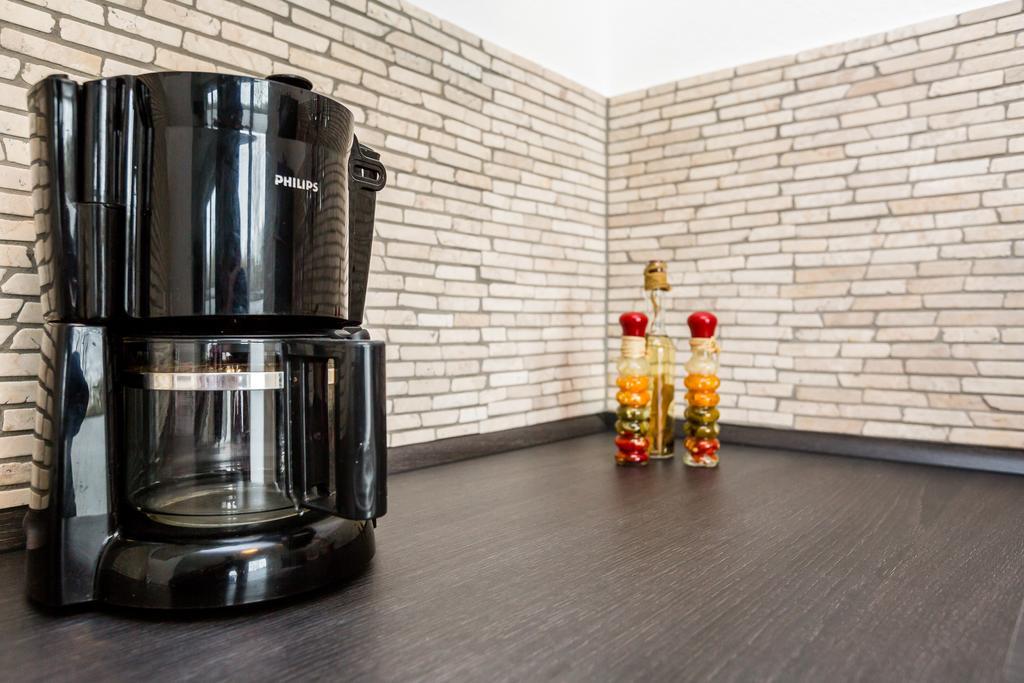 Apartment Koeln Rath Eksteriør bilde